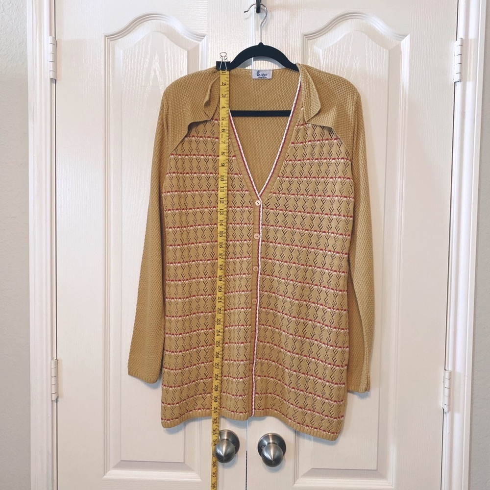 Woman’s Long button down Cardigan Size Medium - Picture 2 of 12